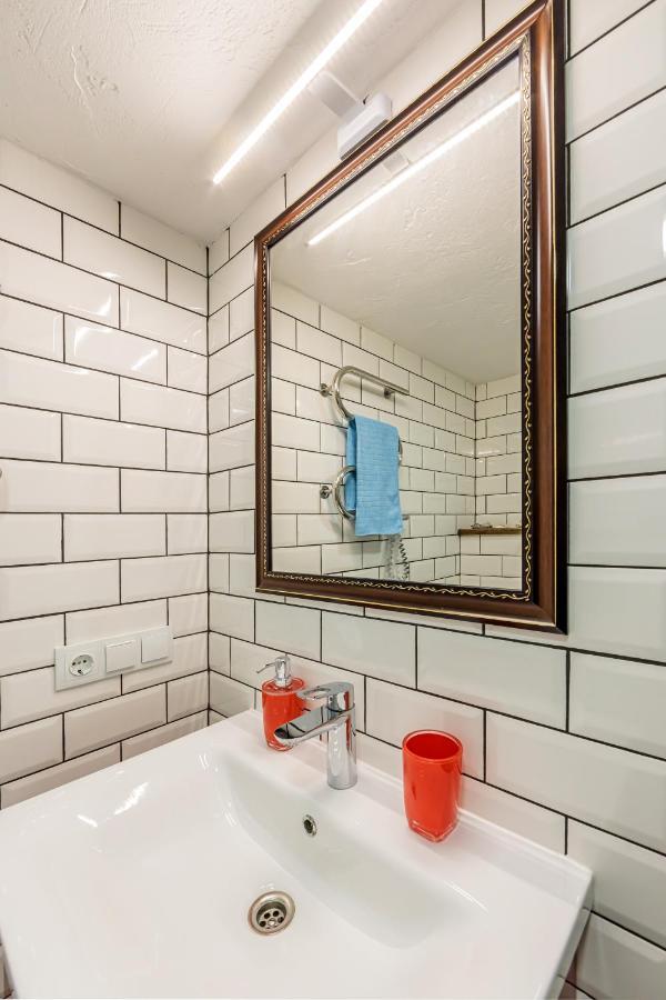 Kyiv Saksahanskoho Apart Hotel Ngoại thất bức ảnh