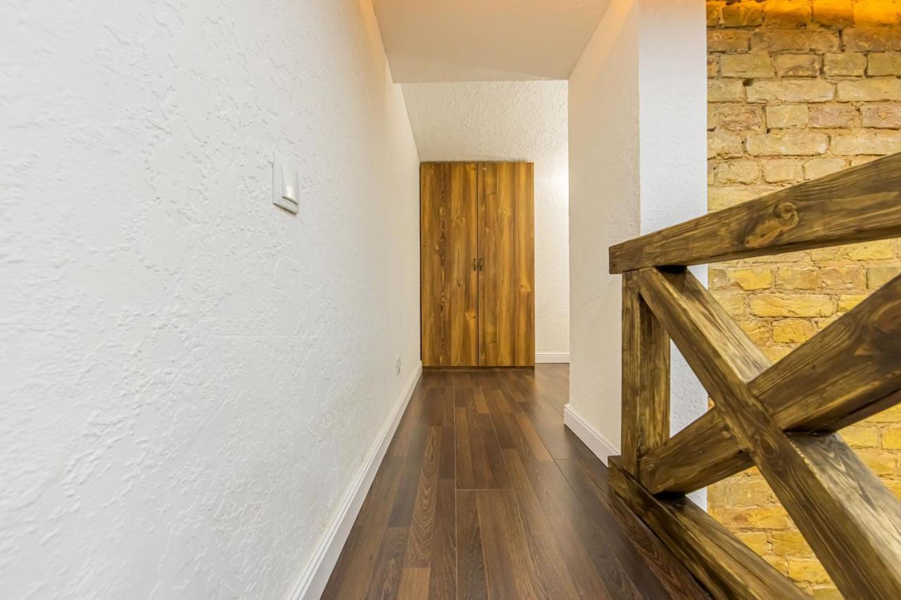 Kyiv Saksahanskoho Apart Hotel Ngoại thất bức ảnh